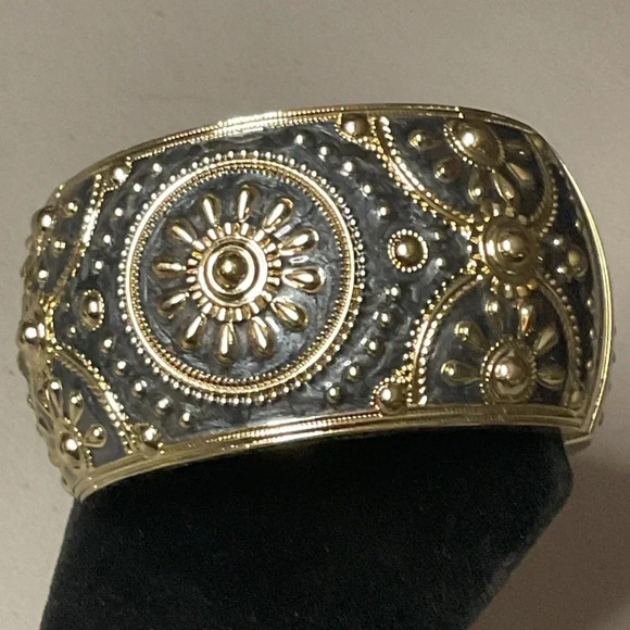 Amedeo Carved Cameo Enamel Hinged Statement Bangle - Picture 2 of 5